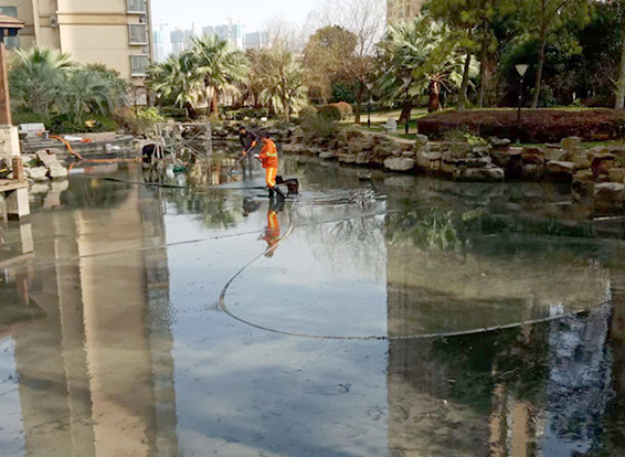 云霄景观池淤泥清理